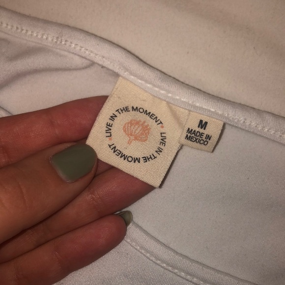 white crop top - Picture 2 of 2